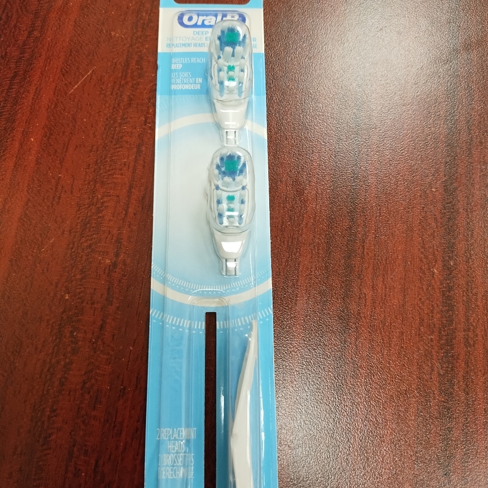 Oral-B Complete Deep Clean Battery Powered Toothbrush Replacement Brush Heads 2